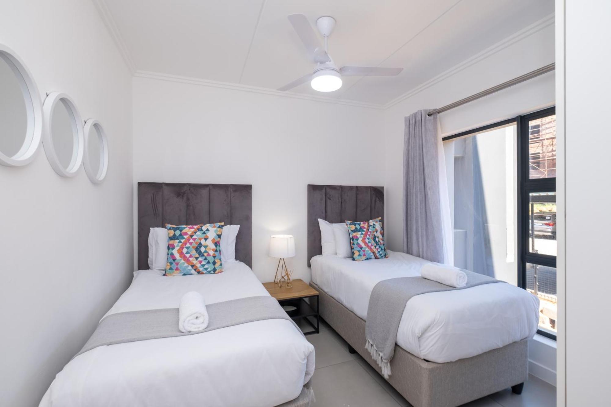 Ballito Village Luxury Apartments Esterno foto