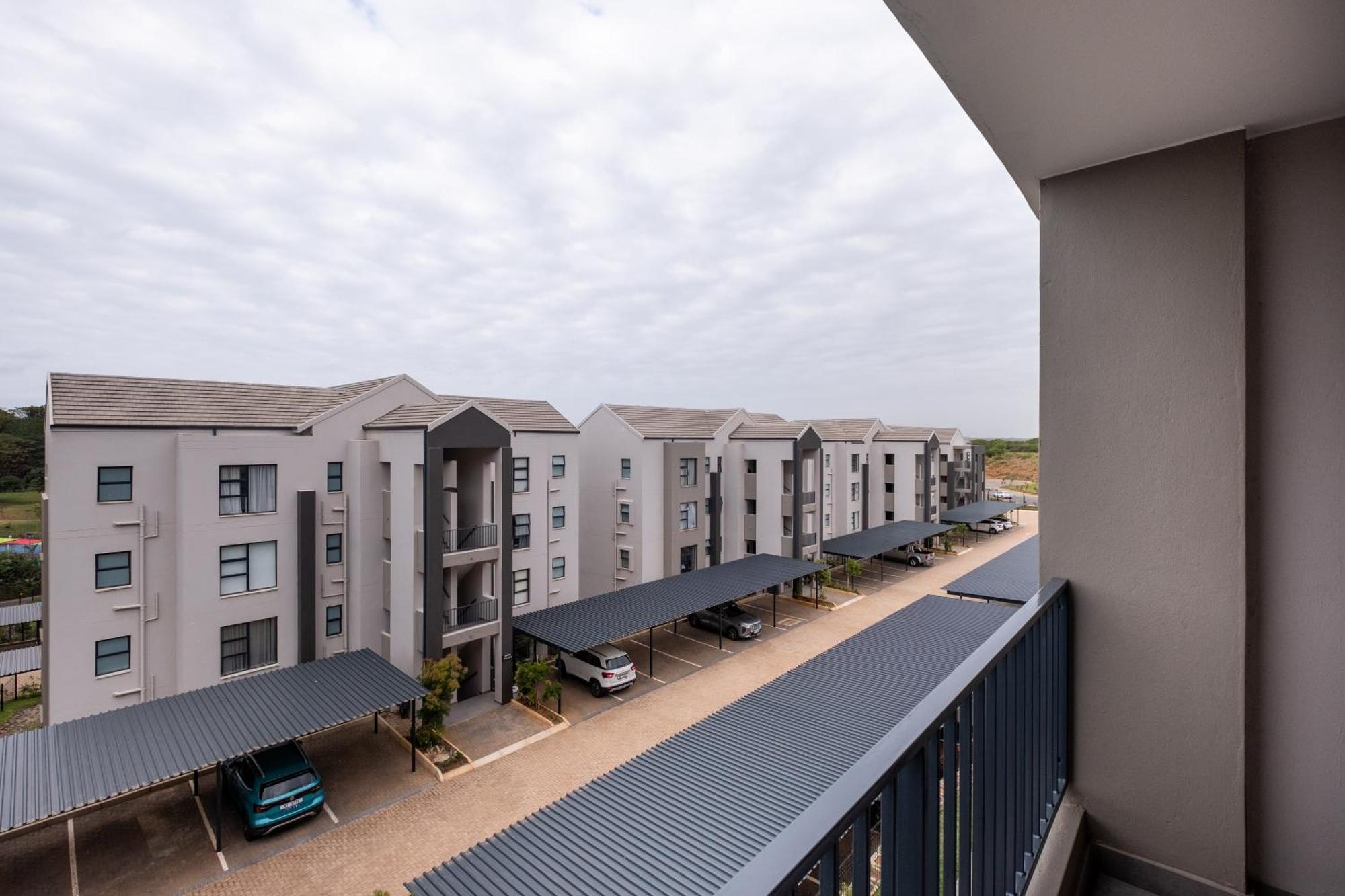Ballito Village Luxury Apartments Esterno foto