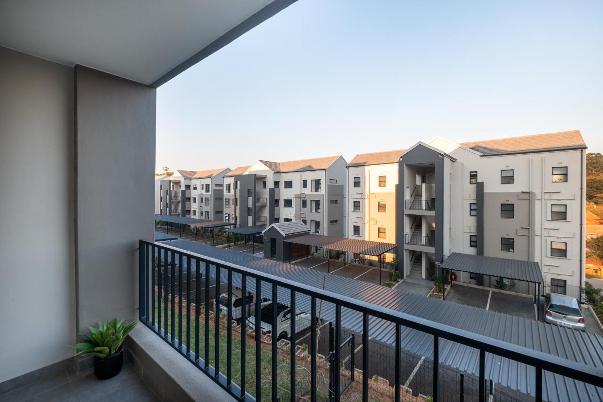 Ballito Village Luxury Apartments Esterno foto